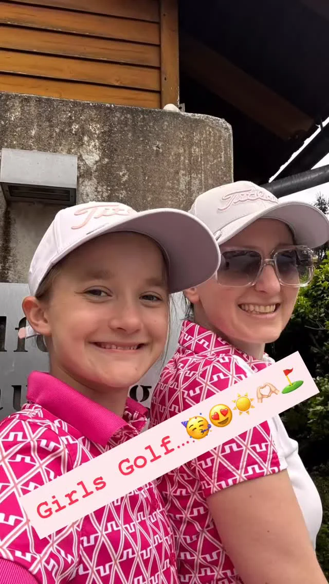 After a good hour of putting exercise with @aspinallgraeme @golfakademie_straubing at @golfclubstraubing (desperately needed - cf my last Video!) I played some holes with Mom… 🥰😍😘💪
