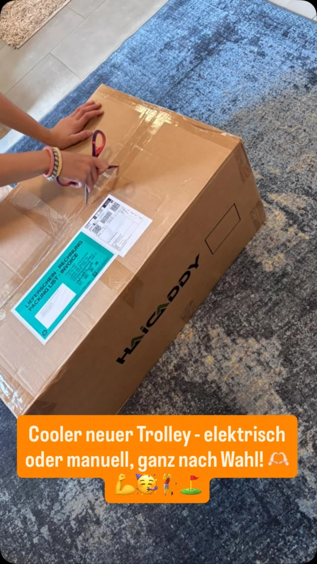 Heute kam mein neuer Trolley der #tourmadefamily #haicaddy_hc9 …. Und das coolste: Dank der super Beratung bei @tour_made durch Felix habe ich jetzt zwei Trolleys in einem: Elektro und manuell, wenn elektrische nicht erlaubt sind oder wenn man den Akku auf Reisen nicht mitnehmen kann… oder wenn er nicht geladen ist oder vergessen wurde…🤣… super genial jedenfalls. Und den Umbau schafft der Caddie in 2 Minuten…
